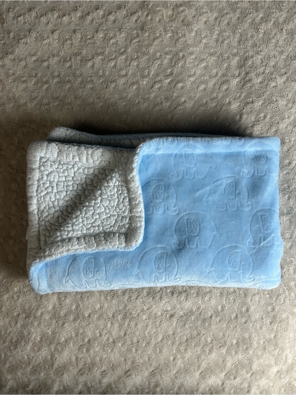 SL Home Fashions Blue Embossed Elephants Baby Blanket White Sherpa RN 119741